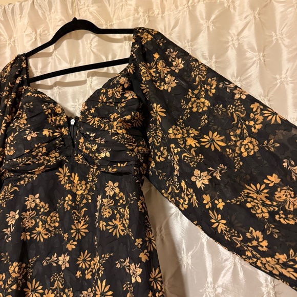 Lulu's Dressed Up Darling Black Gold Floral Balloon Sleeve Mini Dres Long Sleeve - Picture 7 of 15